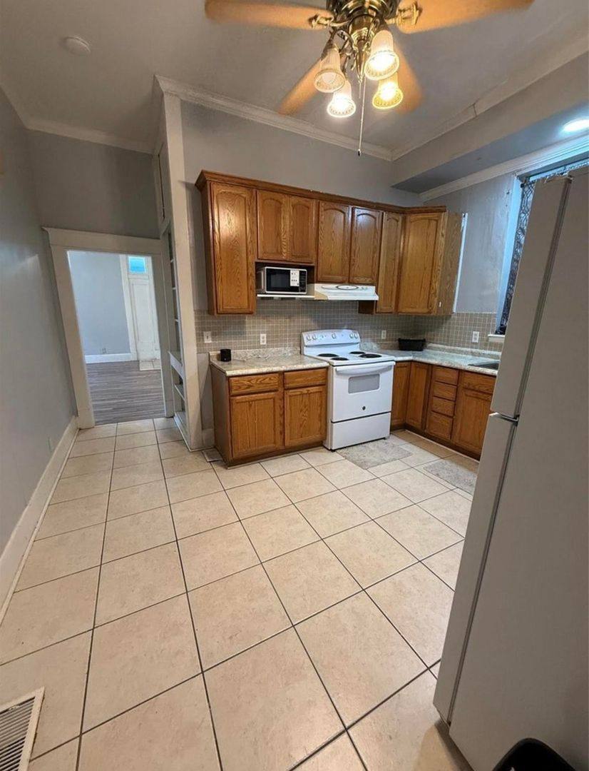 House for rent at 1528 Magnolia Ave, Shreveport, LA 71101
