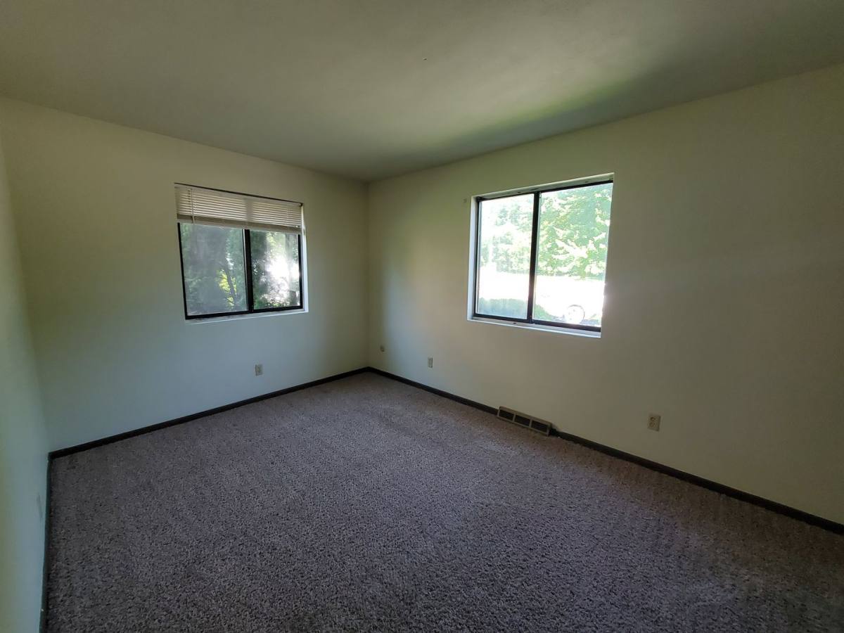 Apartment for rent at 2407 34th St, Moline, IL 61265