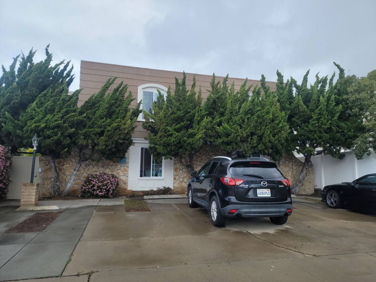 Apartment for rent at 952 Reed Ave, San Diego, CA 92109