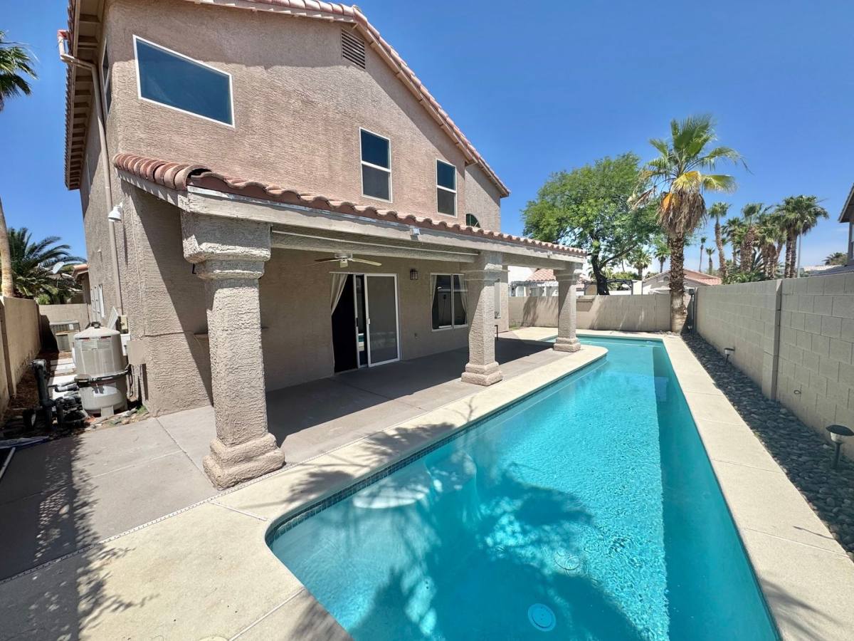 House for rent at 216 Chiquis Court, Henderson, NV 89074