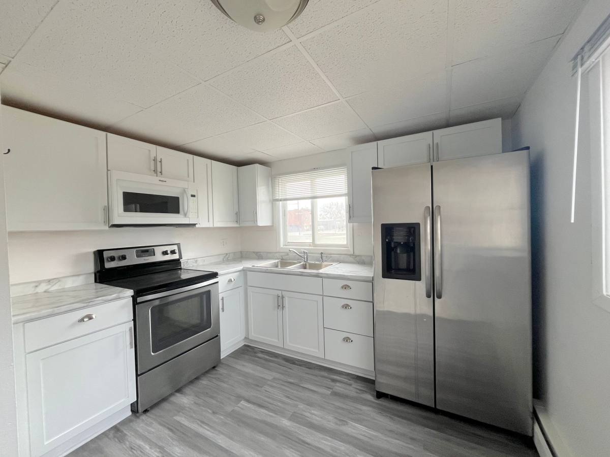 Apartment for rent at 200 N 1st St, Carlisle, IA 50047