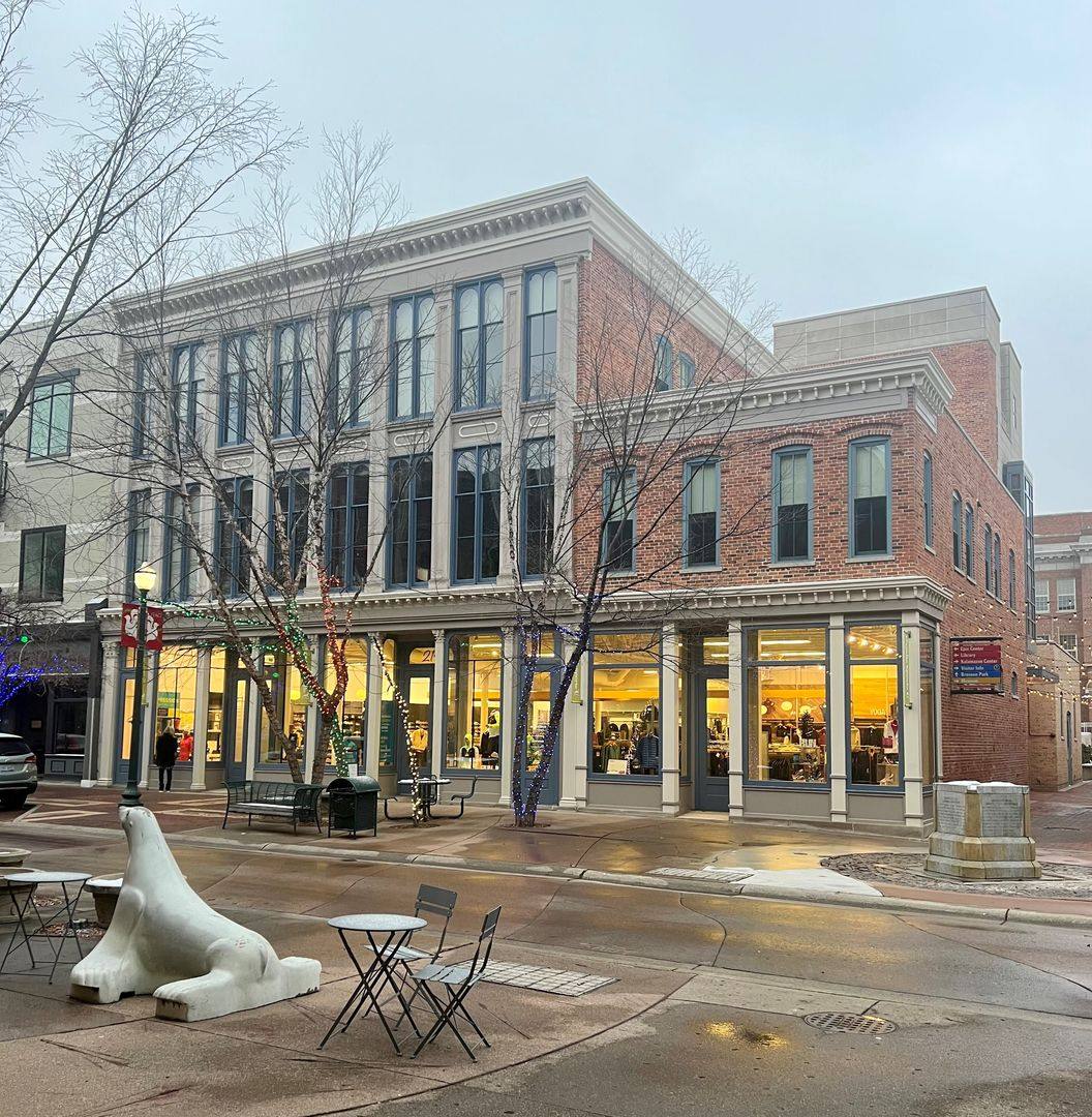 Apartment for rent at 214 S Kalamazoo Mall, Kalamazoo, MI 49007