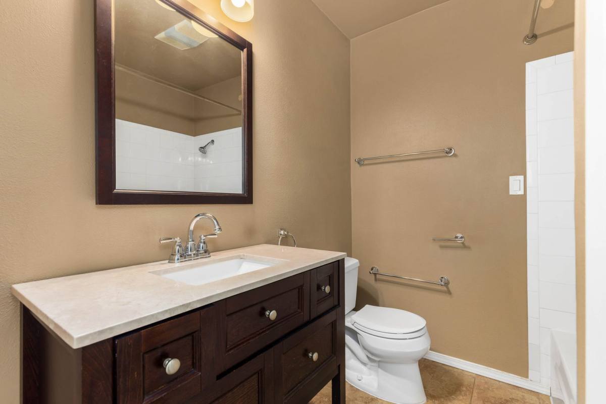 Apartment for rent at 970 100th Ave NE #42, Bellevue, WA 98004