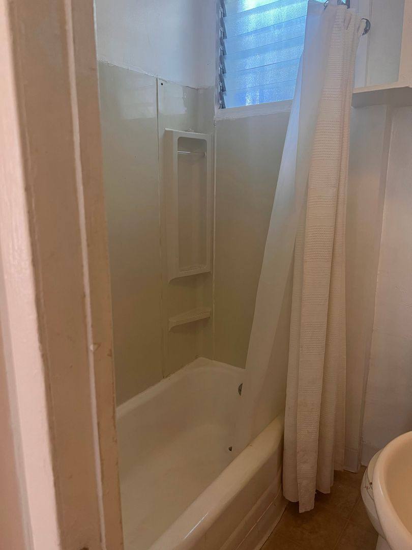 Apartment for rent at 101 Dudley Ave, Venice, CA 90291