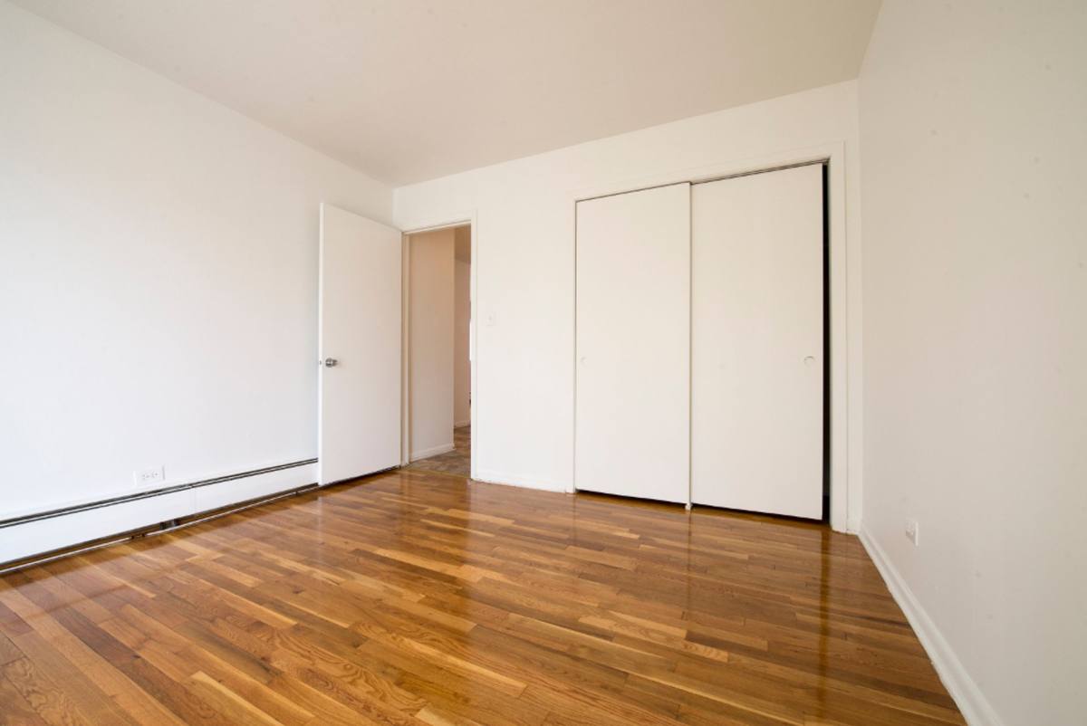 Apartment for rent at 634 Sibley Blvd, Calumet City, IL 60409