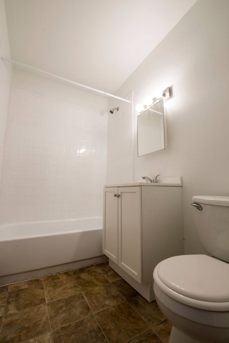 Apartment for rent at 634 Sibley Blvd, Calumet City, IL 60409