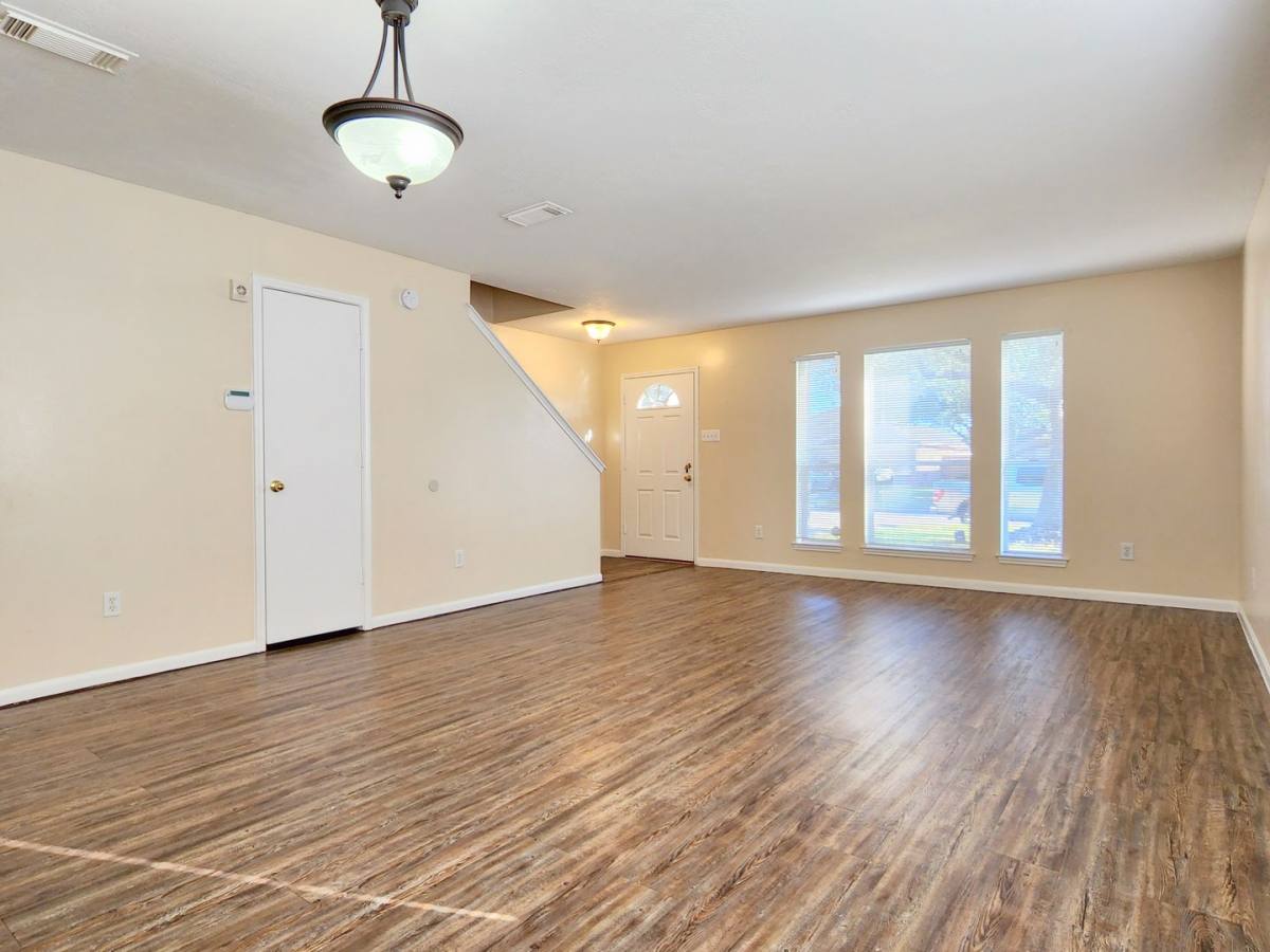 House for rent at 18123 Noble Forest Dr, Humble, TX 77346