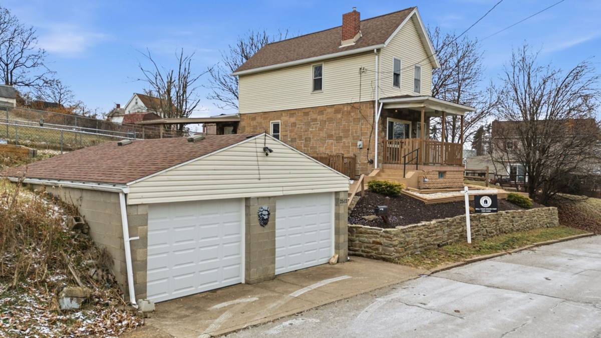 House for rent at 2512 Franklin St, Homestead, PA 15120
