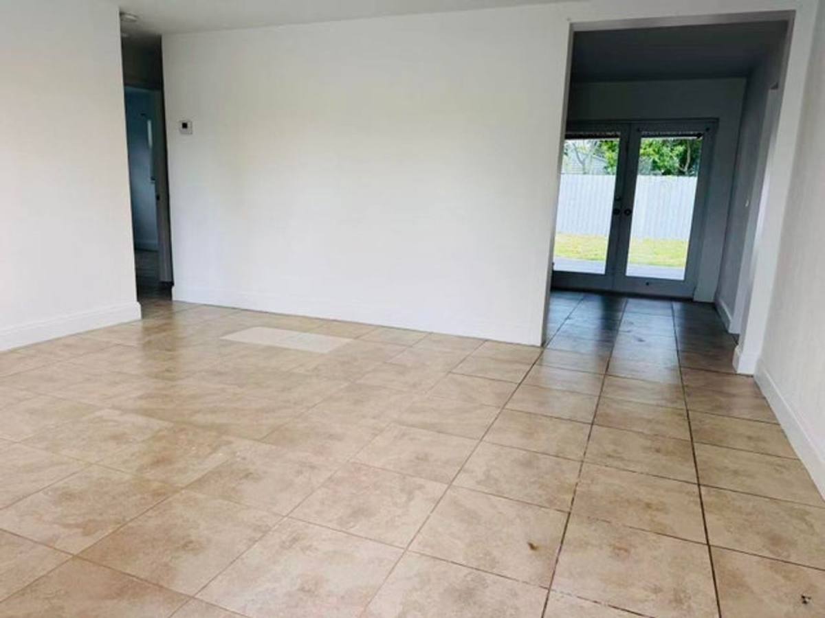 House for rent at 6250 SW 39th St, Fort Lauderdale, FL 33314