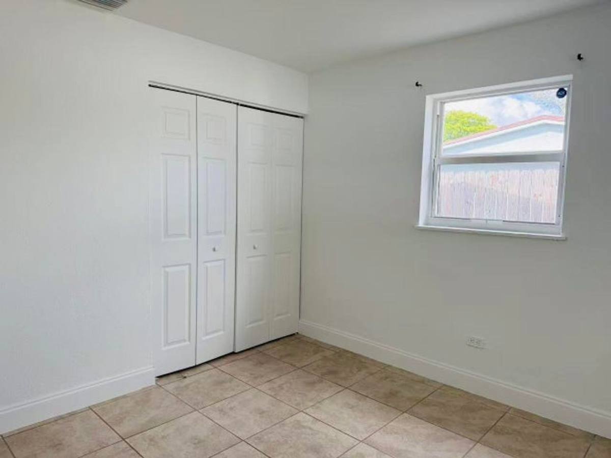 House for rent at 6250 SW 39th St, Fort Lauderdale, FL 33314