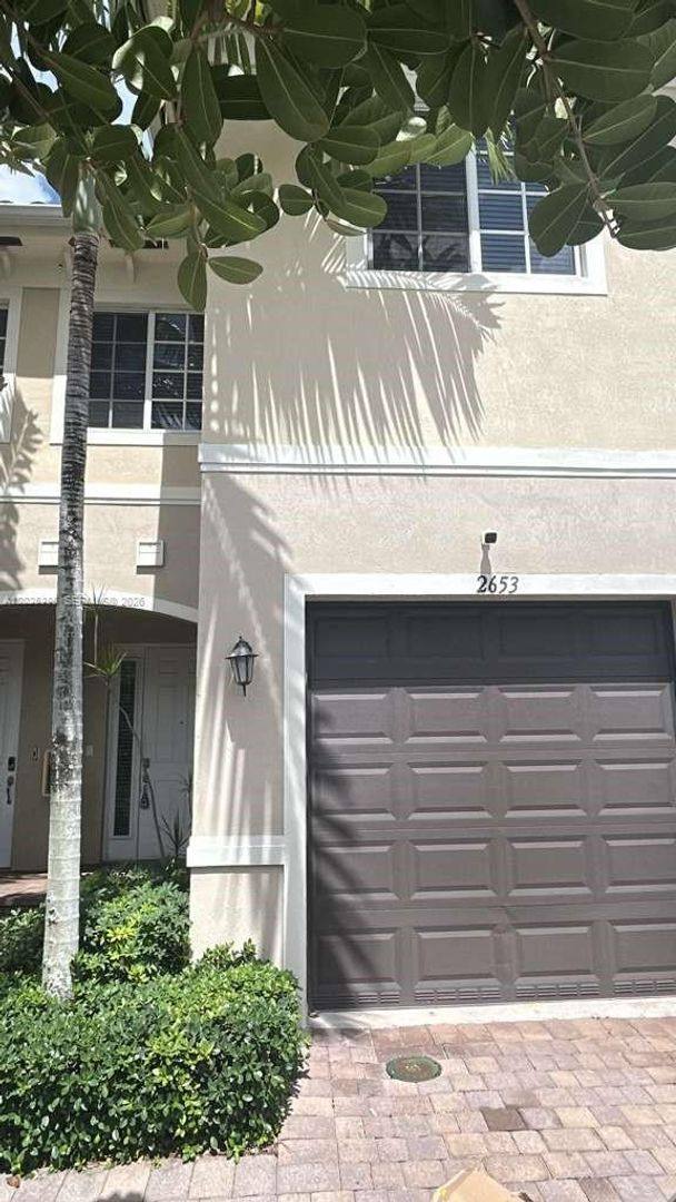 Townhouse for rent at 2675 SW 81st Terrace, Hollywood, FL 33025