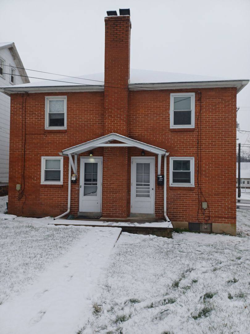 Apartment for rent at 515 & 517 S Market St, Elizabethtown, PA 17022