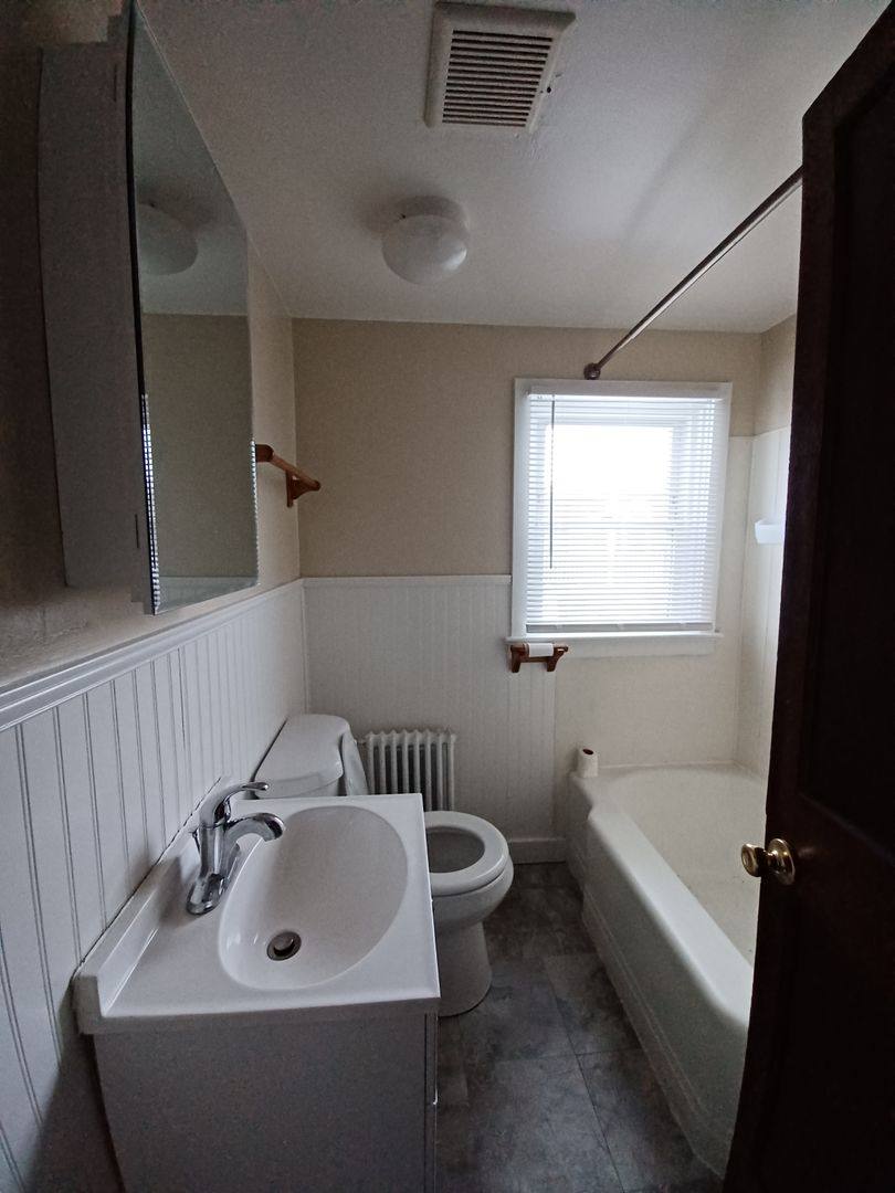 Apartment for rent at 515 & 517 S Market St, Elizabethtown, PA 17022