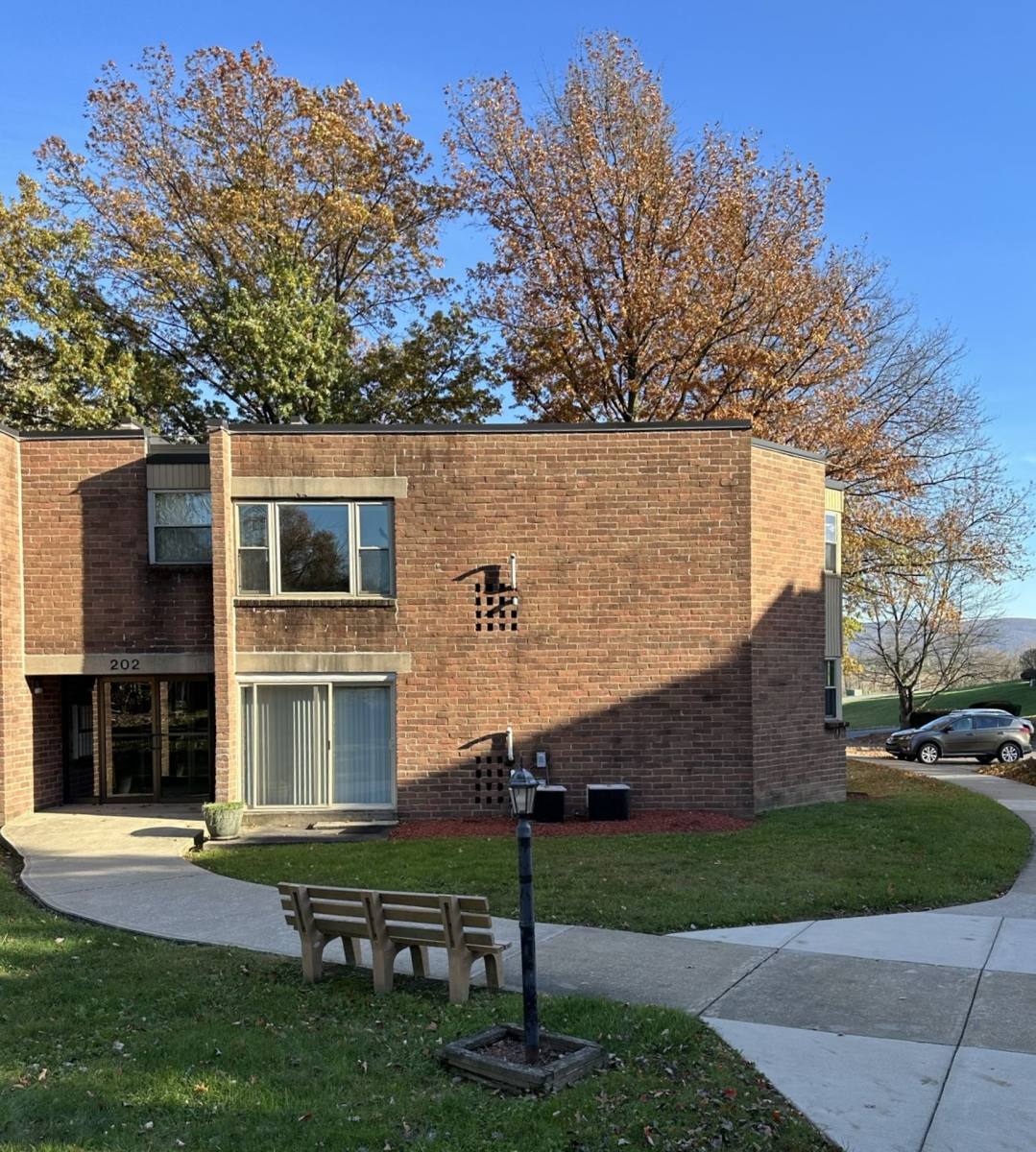 Apartment for rent at 206 N Shenandoah Dr, Latrobe, PA 15650
