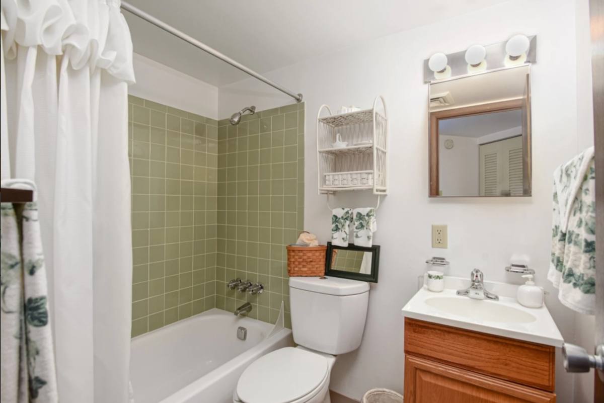 Apartment for rent at 206 N Shenandoah Dr, Latrobe, PA 15650