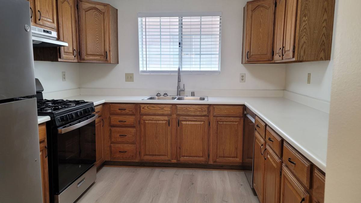 Condo for rent at 1375 E Hacienda Ave, Las Vegas, NV 89119