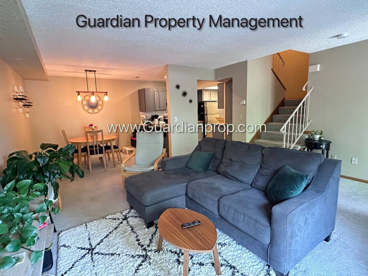 Townhouse for rent at 3650 Gettysburg Ave S, Minneapolis, MN 55426