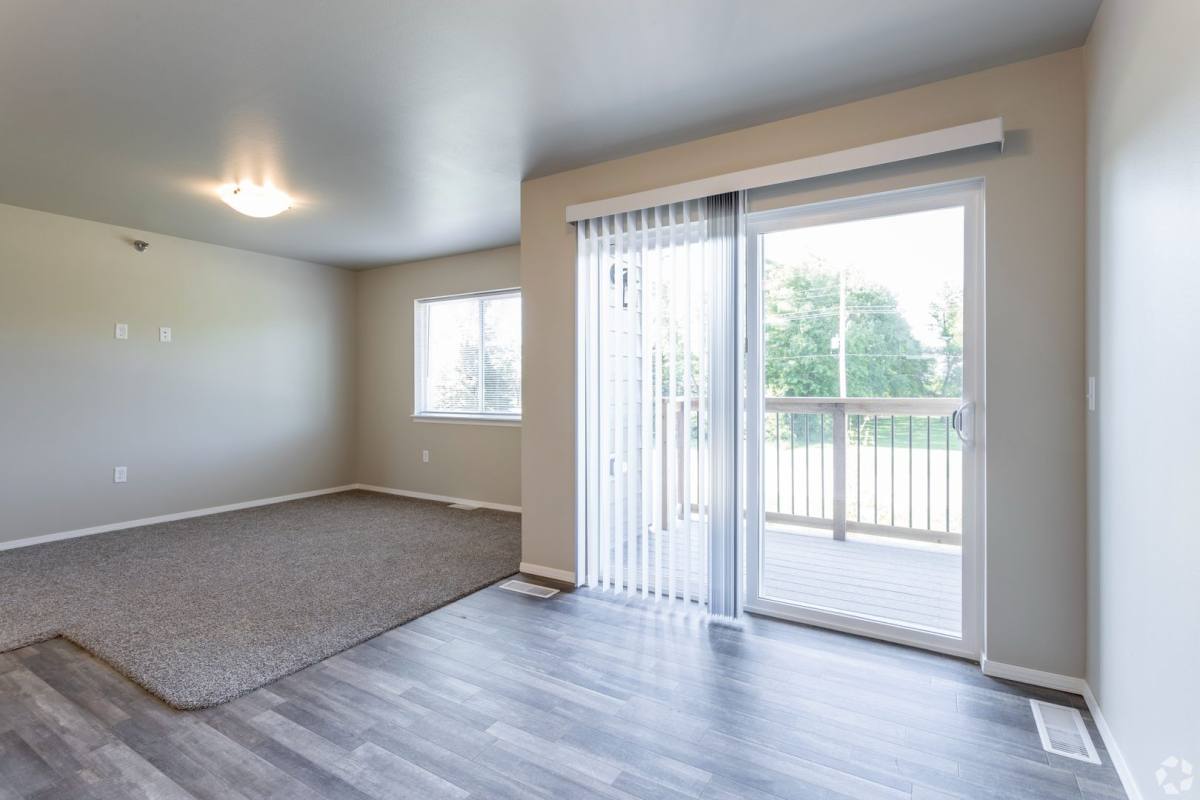 Apartment for rent at 516 E Clearwater Place, Sioux Falls, SD 57108