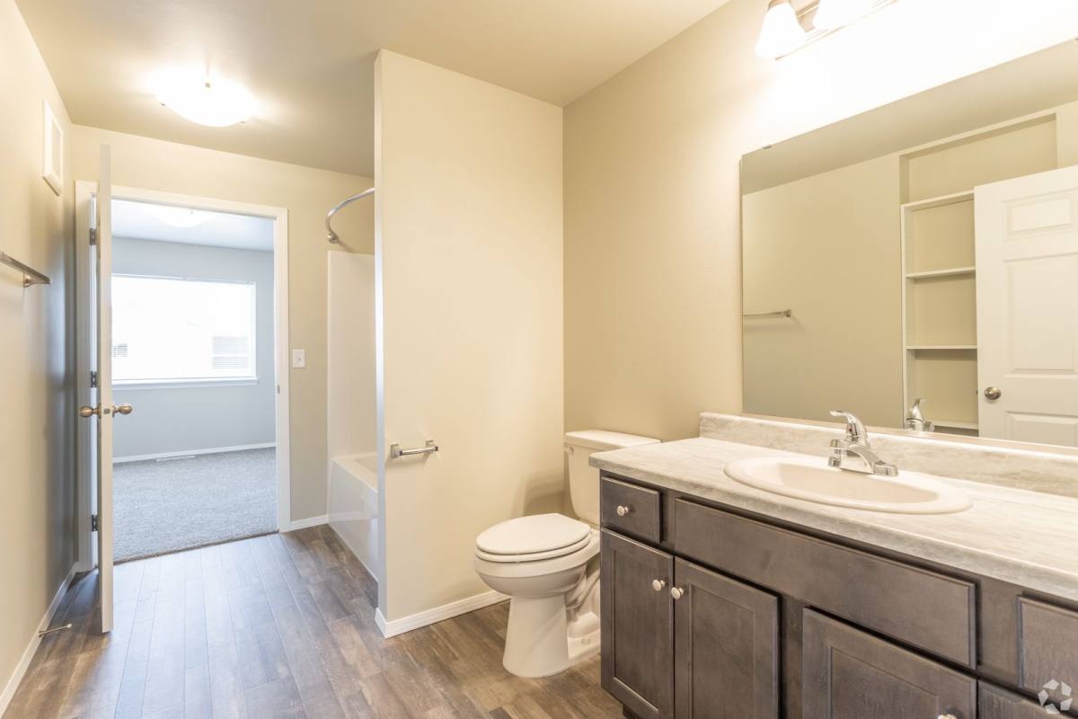 Apartment for rent at 516 E Clearwater Place, Sioux Falls, SD 57108