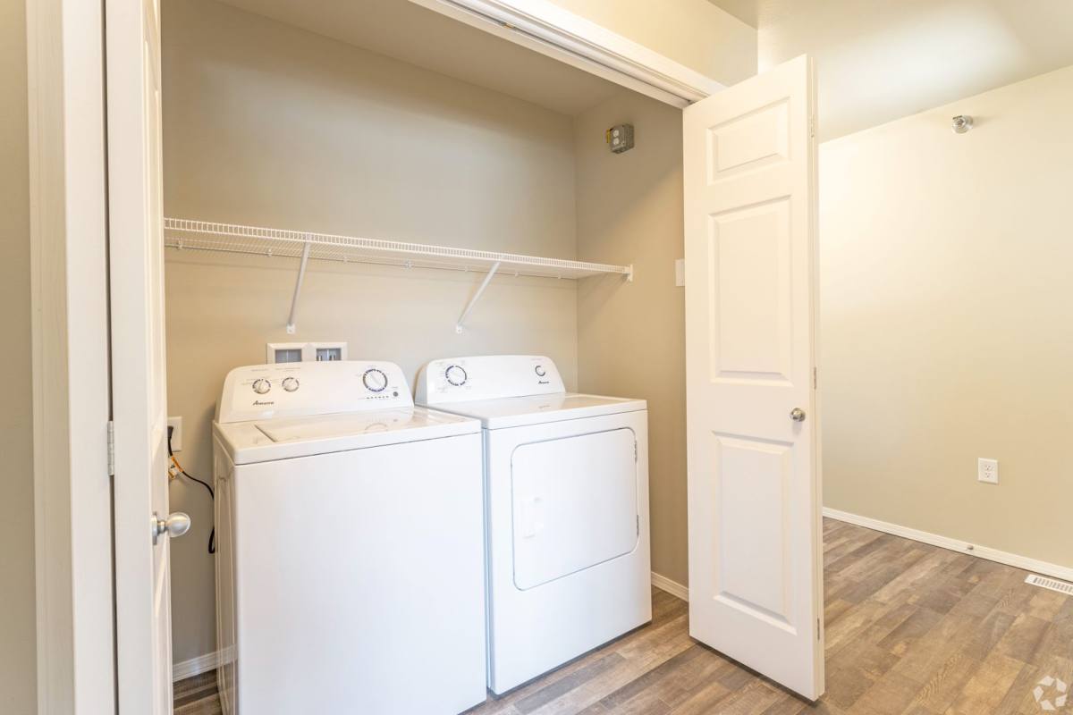 Apartment for rent at 516 E Clearwater Place, Sioux Falls, SD 57108