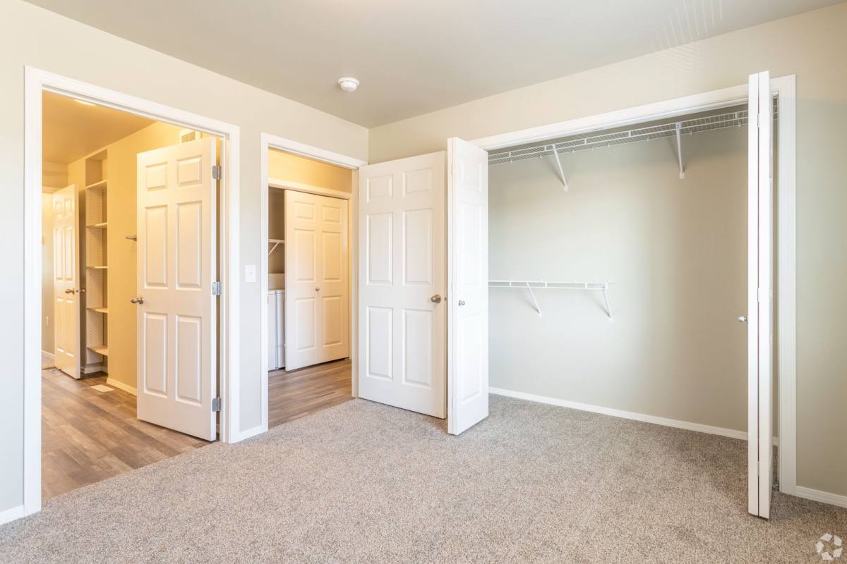 Apartment for rent at 516 E Clearwater Place, Sioux Falls, SD 57108