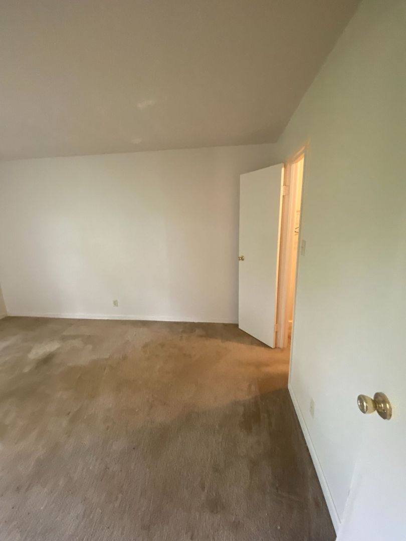 Apartment for rent at 32 Woodglen, Arnold, MO 63010