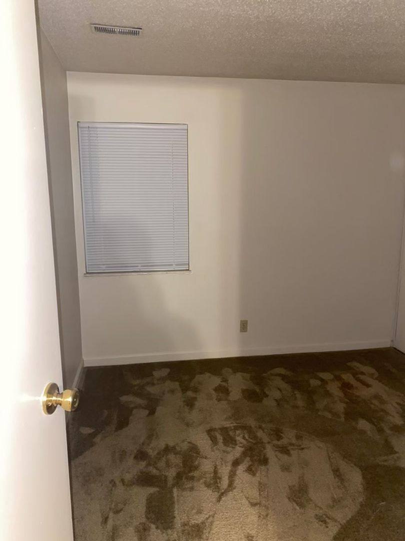 Apartment for rent at 32 Woodglen, Arnold, MO 63010