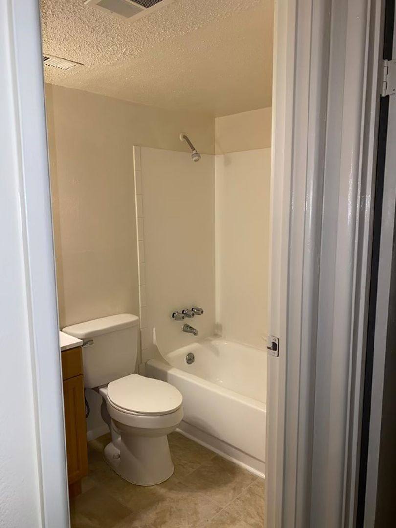 Apartment for rent at 32 Woodglen, Arnold, MO 63010