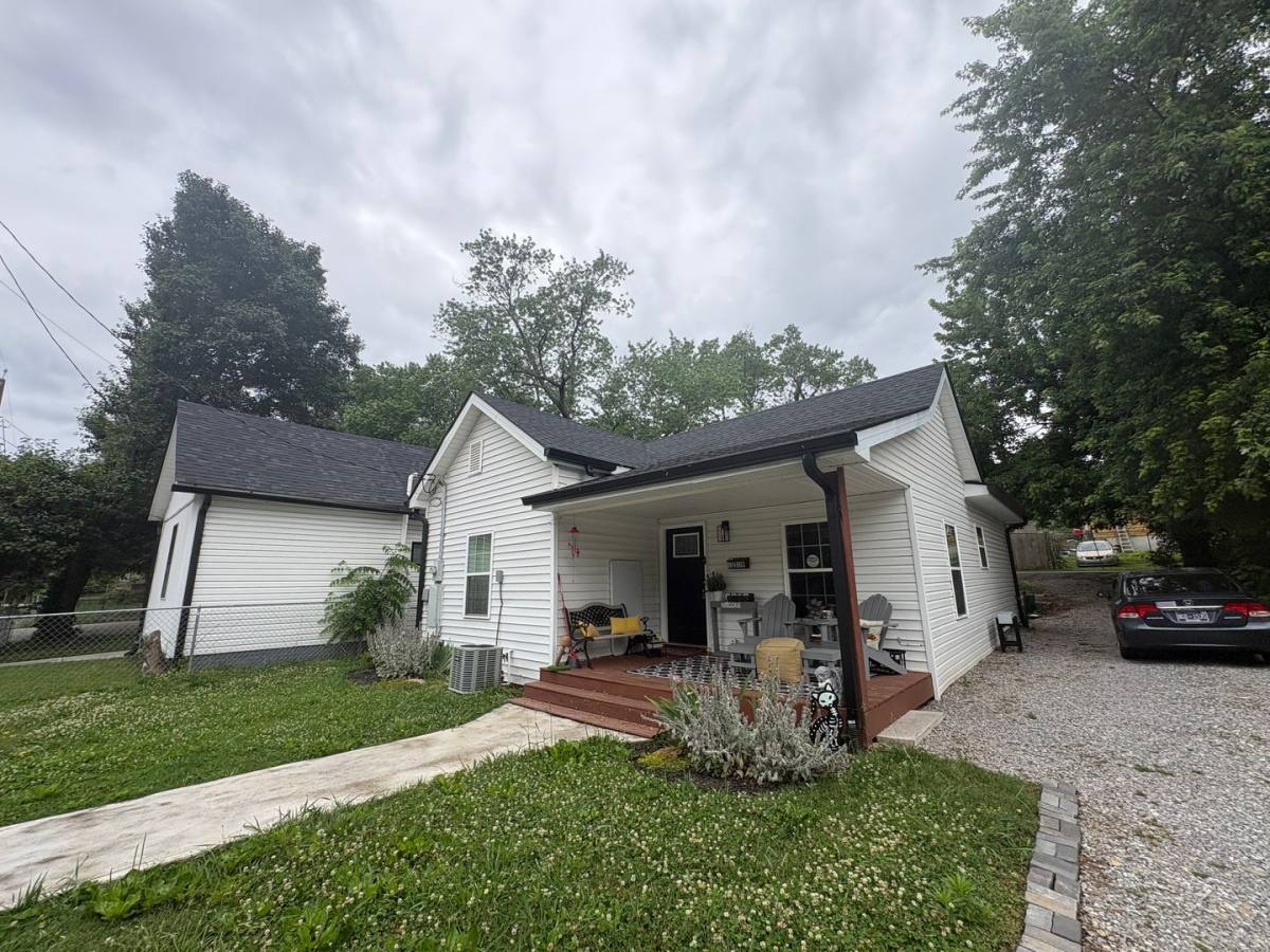 House for rent at 1219 Delaware Ave, Knoxville, TN 37921