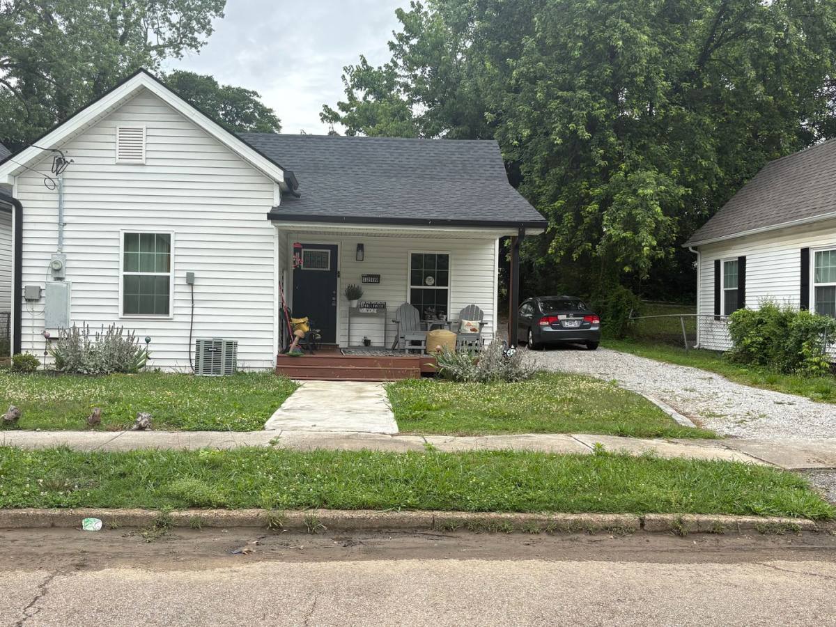 House for rent at 1219 Delaware Ave, Knoxville, TN 37921