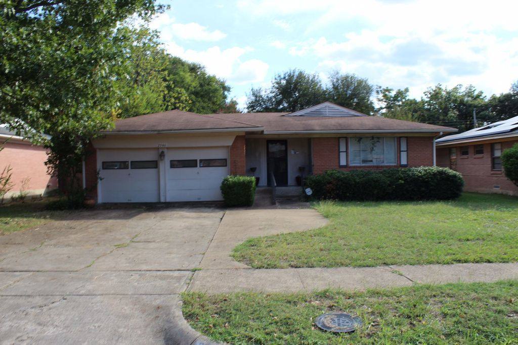 House for rent at 2346 Hillsboro Ave, Dallas, TX 75228