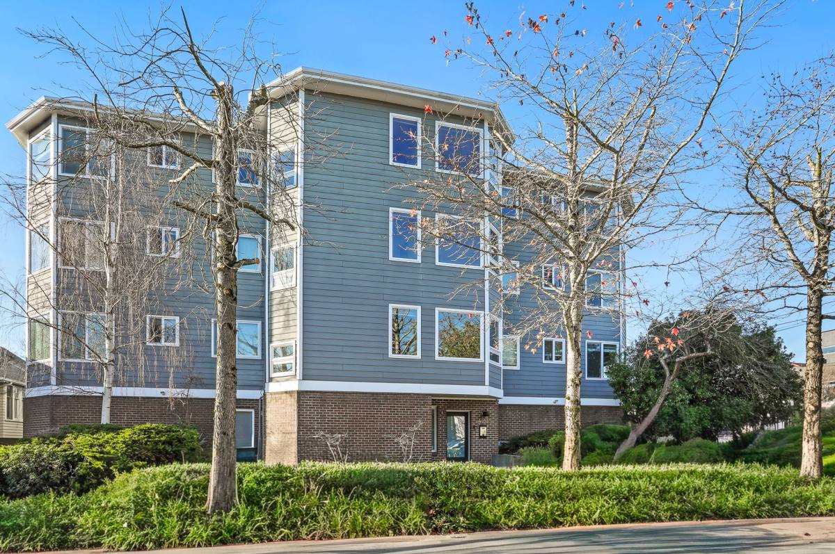 Apartment for rent at 4235 Francis Ave N, Seattle, WA 98103