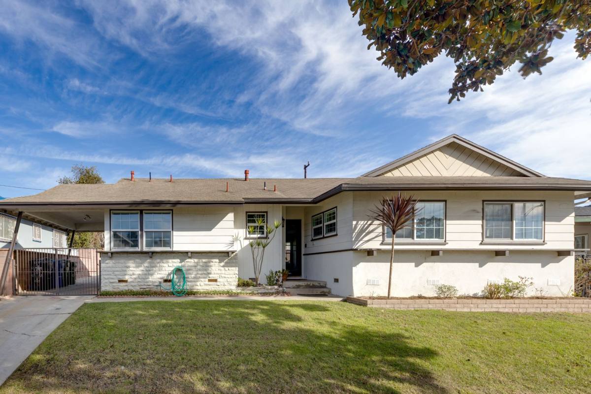 House for rent at 10608 S 8th Ave, Inglewood, CA 90303