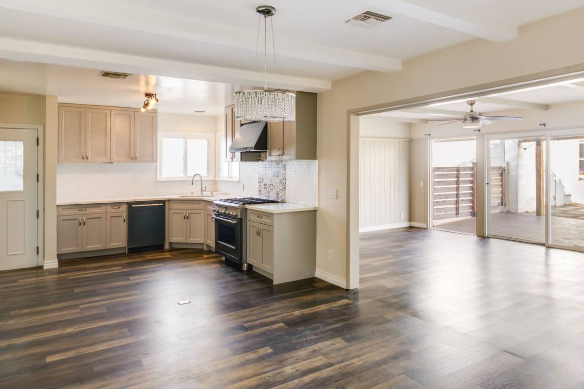 House for rent at 10608 S 8th Ave, Inglewood, CA 90303