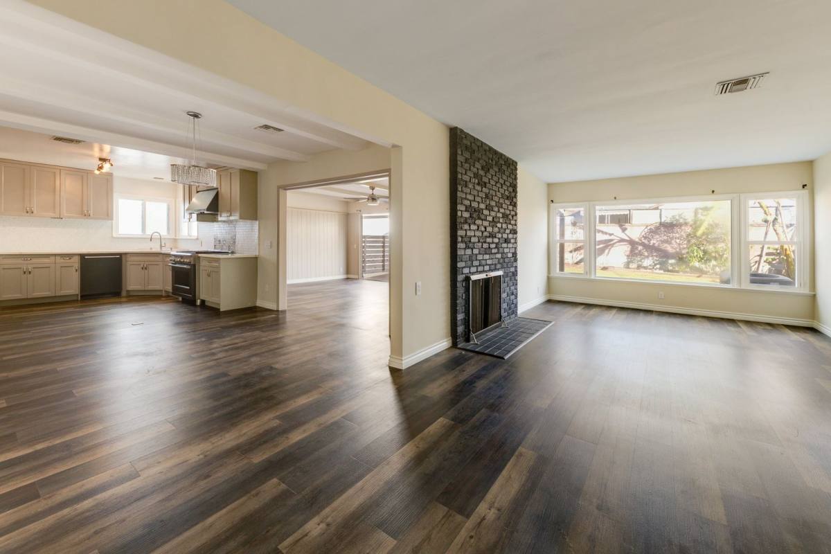 House for rent at 10608 S 8th Ave, Inglewood, CA 90303