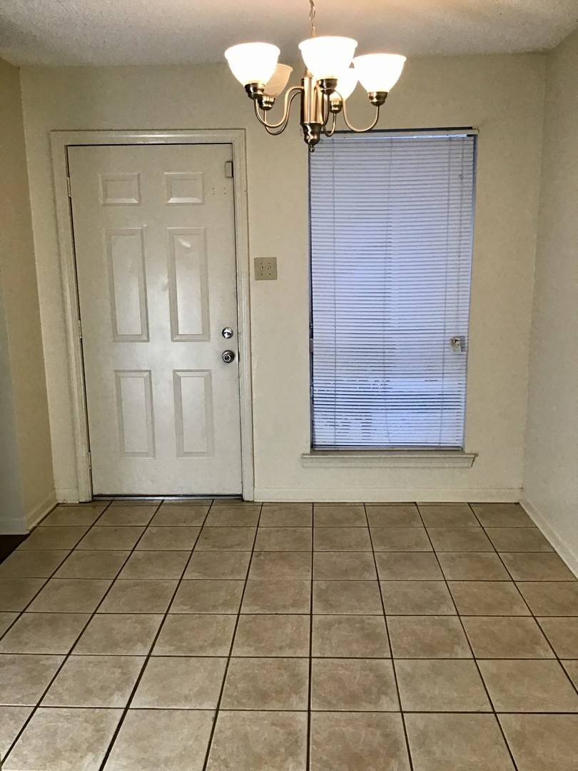 Apartment for rent at 8220-A Governor Dr, Baton Rouge, LA 70820