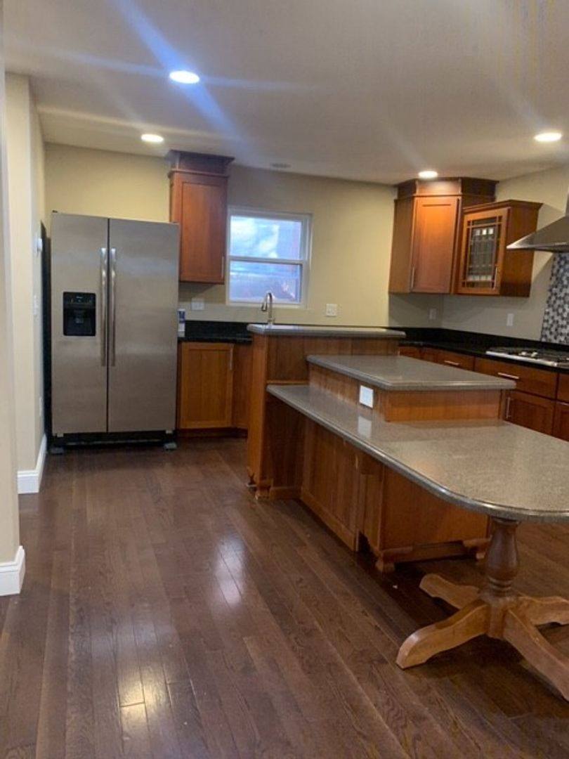 House for rent at 4744 Friendship Ave, Pittsburgh, PA 15224