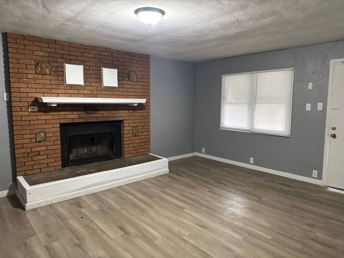 House for rent at 2434 S 14th St, Springfield, IL 62703
