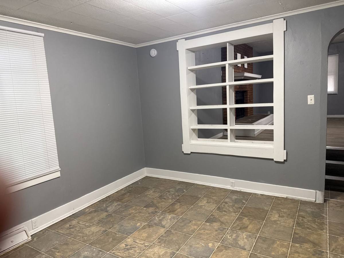 House for rent at 2434 S 14th St, Springfield, IL 62703