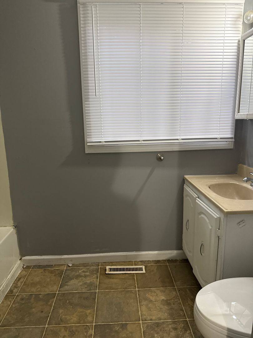 House for rent at 2434 S 14th St, Springfield, IL 62703