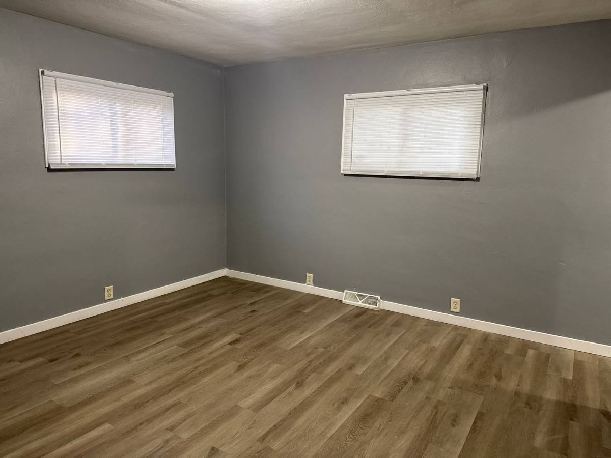 House for rent at 2434 S 14th St, Springfield, IL 62703