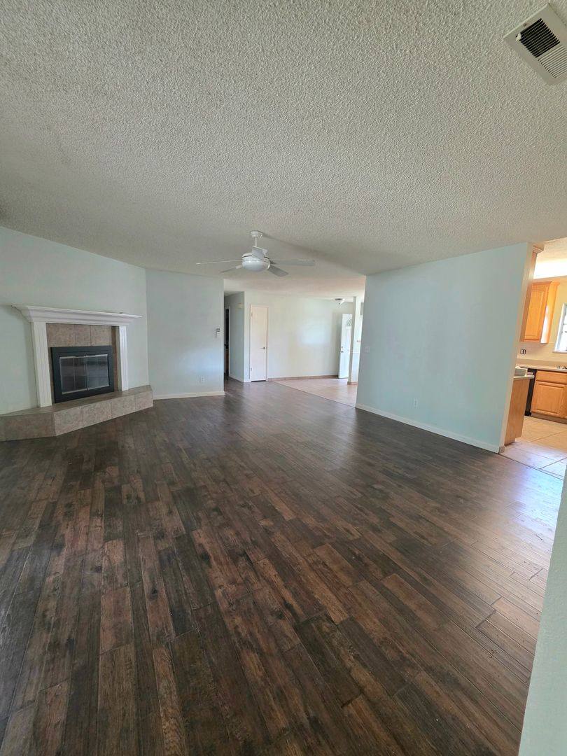 House for rent at 1424 Calexico Dr, Redding, CA 96003