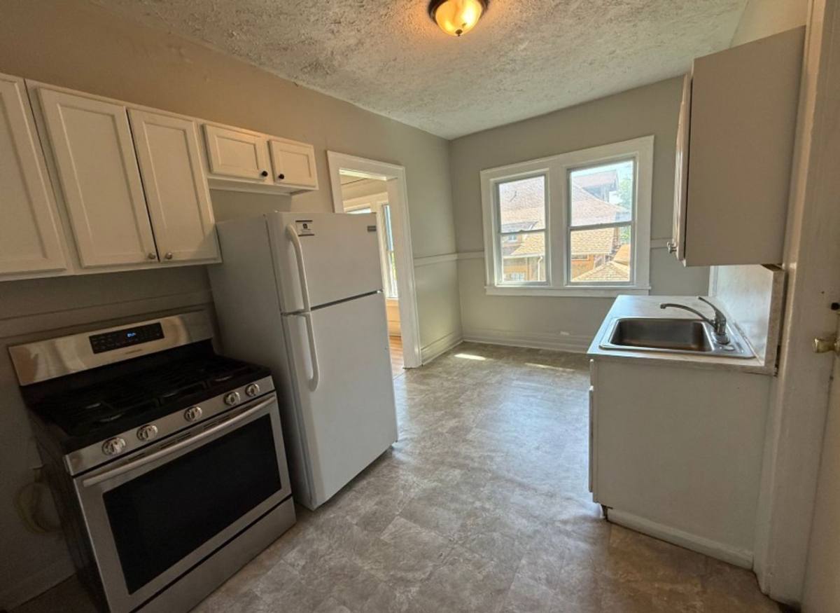 Apartment for rent at 27 Carthage Dr, Rochester, NY 14621