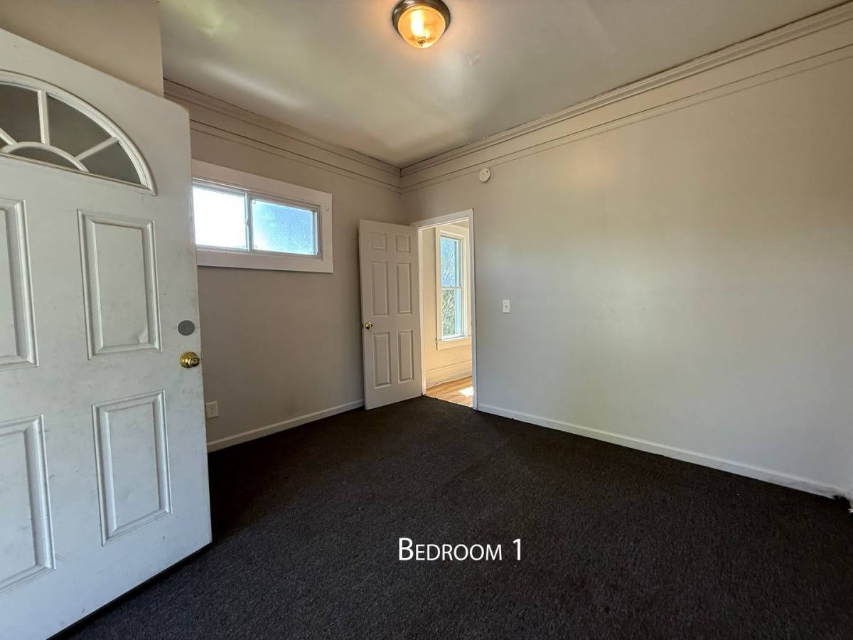 Apartment for rent at 27 Carthage Dr, Rochester, NY 14621