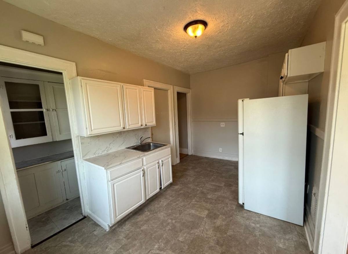 Apartment for rent at 27 Carthage Dr, Rochester, NY 14621