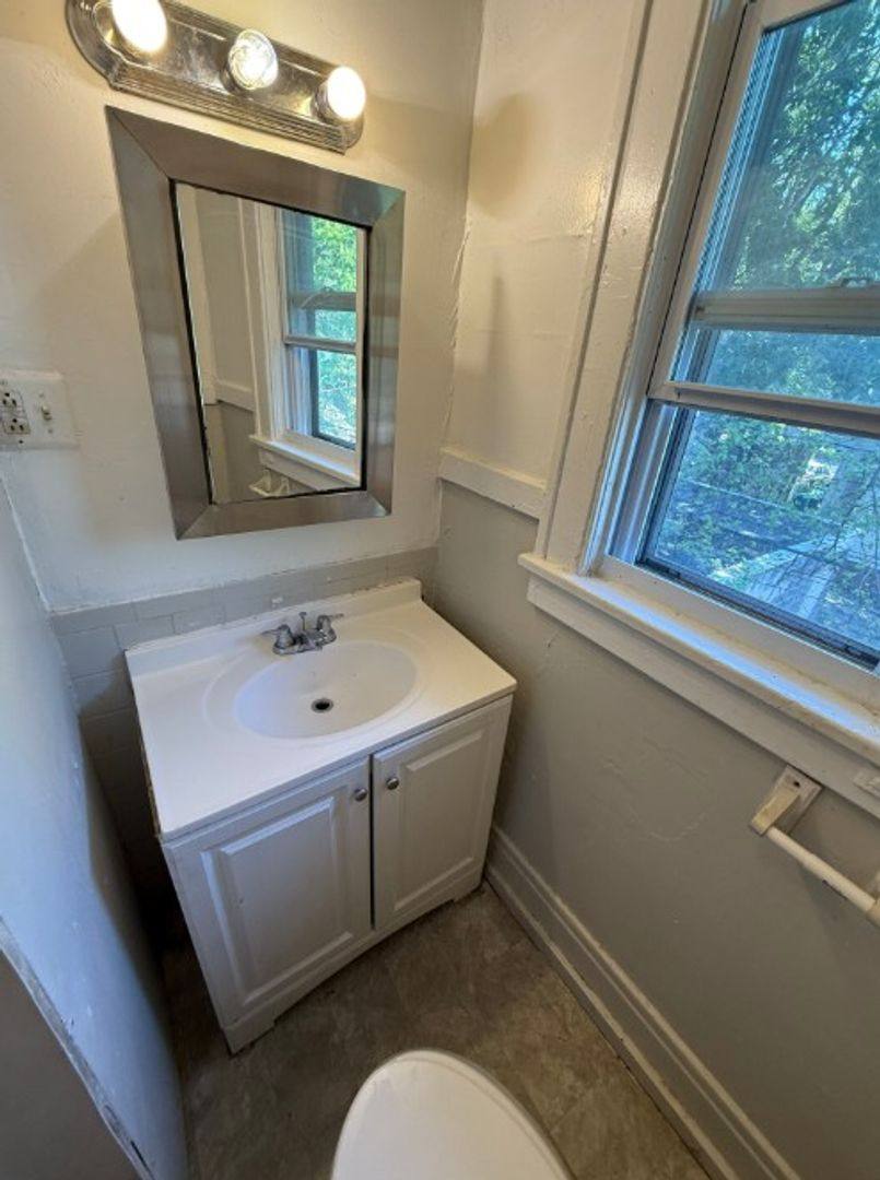 Apartment for rent at 27 Carthage Dr, Rochester, NY 14621