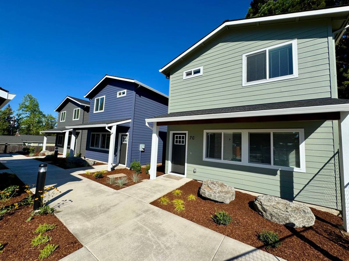 House for rent at 13822 Oatfield Rd, Portland, OR 97222