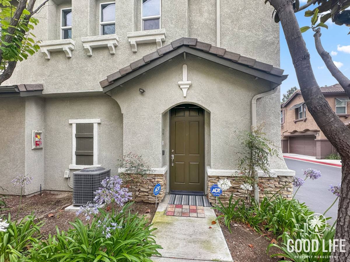Condo for rent at 425 S Meadowbrook Dr, San Diego, CA 92114