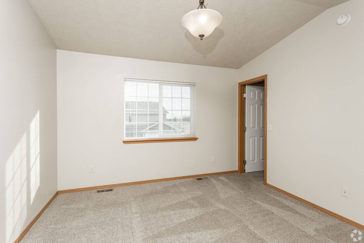 Townhouse for rent at 7400 S Homan Place, Sioux Falls, SD 57108