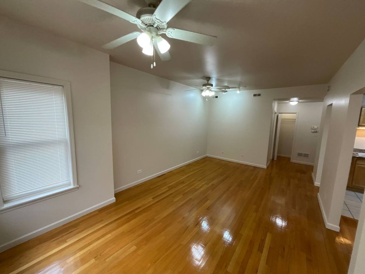 Apartment for rent at 7001-7011 S Chappel Ave, Chicago, IL 60649